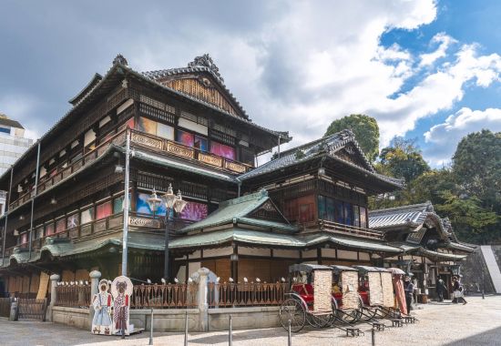 Mietwagen Rundreise «Magisches Shikoku» ab Osaka: Dogo Onsen Honkan in Matsuyama