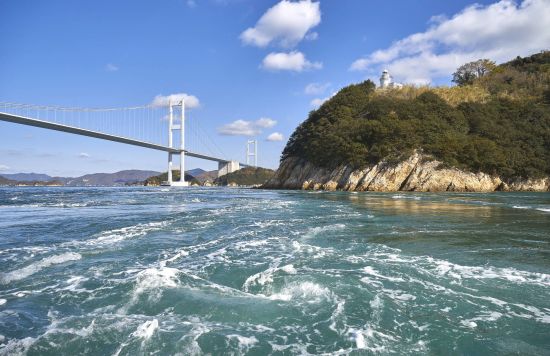Mietwagen Rundreise «Magisches Shikoku» ab Osaka: Whirlpool at Strait of Kurushima