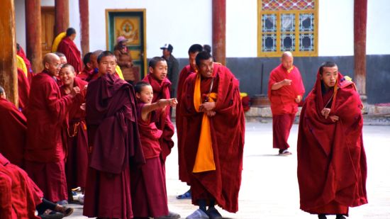 Yunnan - les montagnes racontent des histoires de Lijiang: Benzilan | Monks