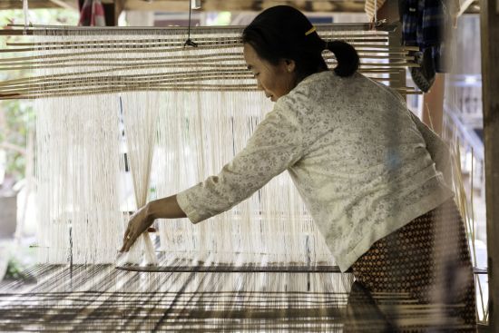 Ebene der Tonkrüge ab Vientiane: Weaver