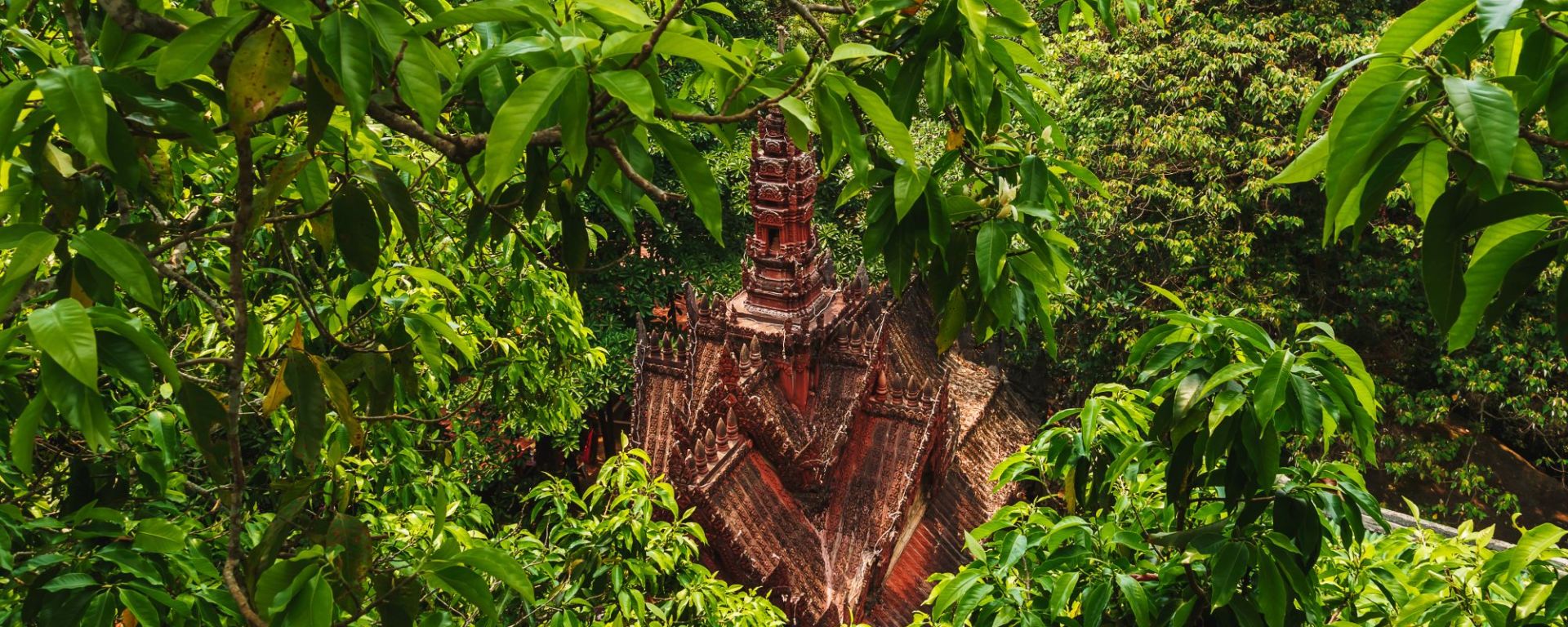 Wanderung am heiligen Phnom Kulen in Siem Reap: Small Buddhist temple on Phnom Kulen