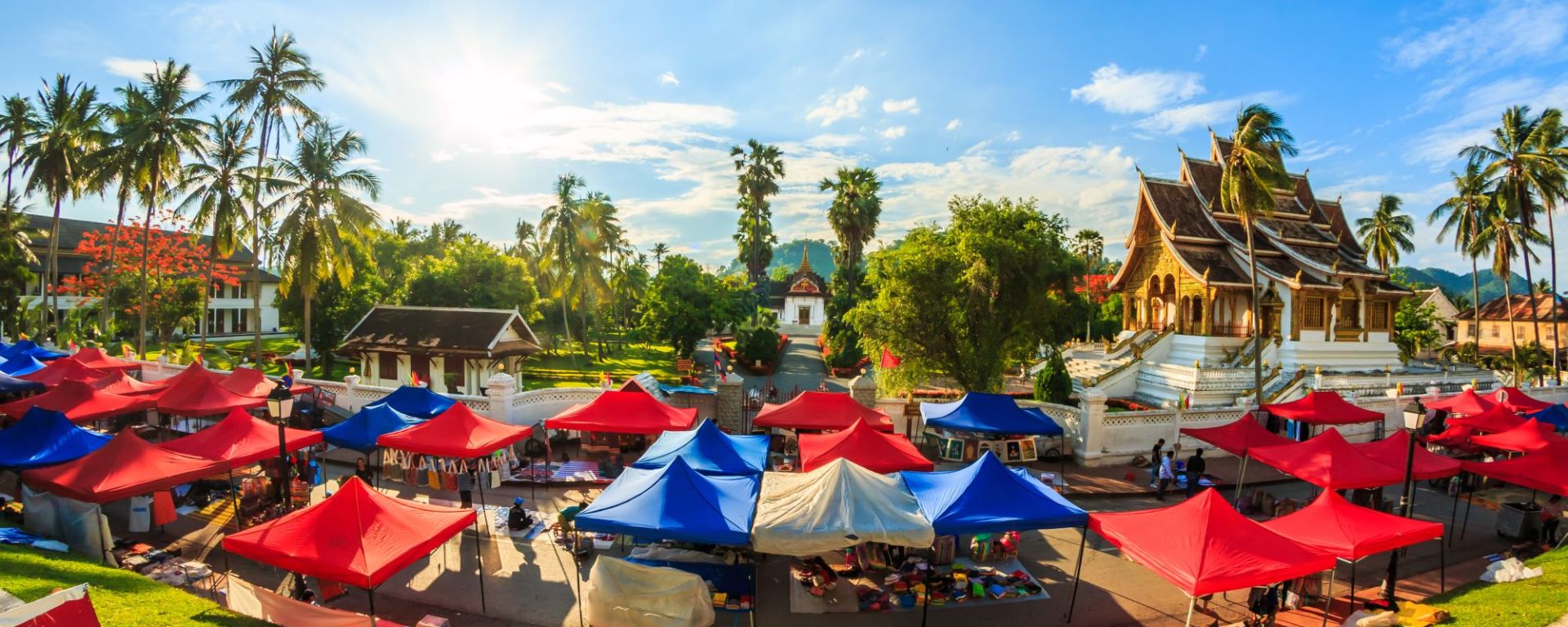 Tuk Tuk Stadtrundfahrt und Kuang Si Wasserfälle in Luang Prabang: Luang Prabang Royal Palace Museum