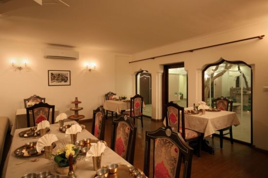 Suryauday Haveli à Varanasi: f&b: 