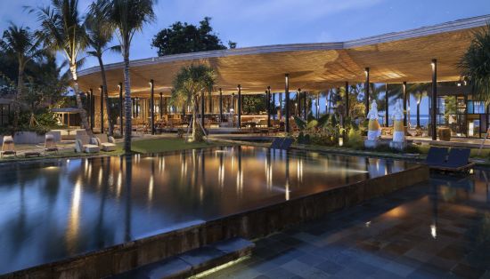 Segara Village in Südbali:  beach: f&b: Byrd House at Sunset