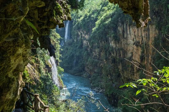 Magische Landschaften & lebendige Traditionen ab Guiyang: Maling Canyon