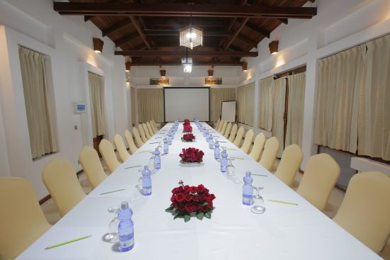 Popa Garden Resort in Bagan:  Meeting room