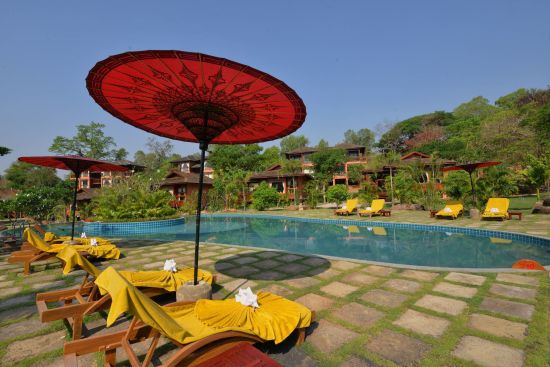 Popa Garden Resort in Bagan:  Pool
