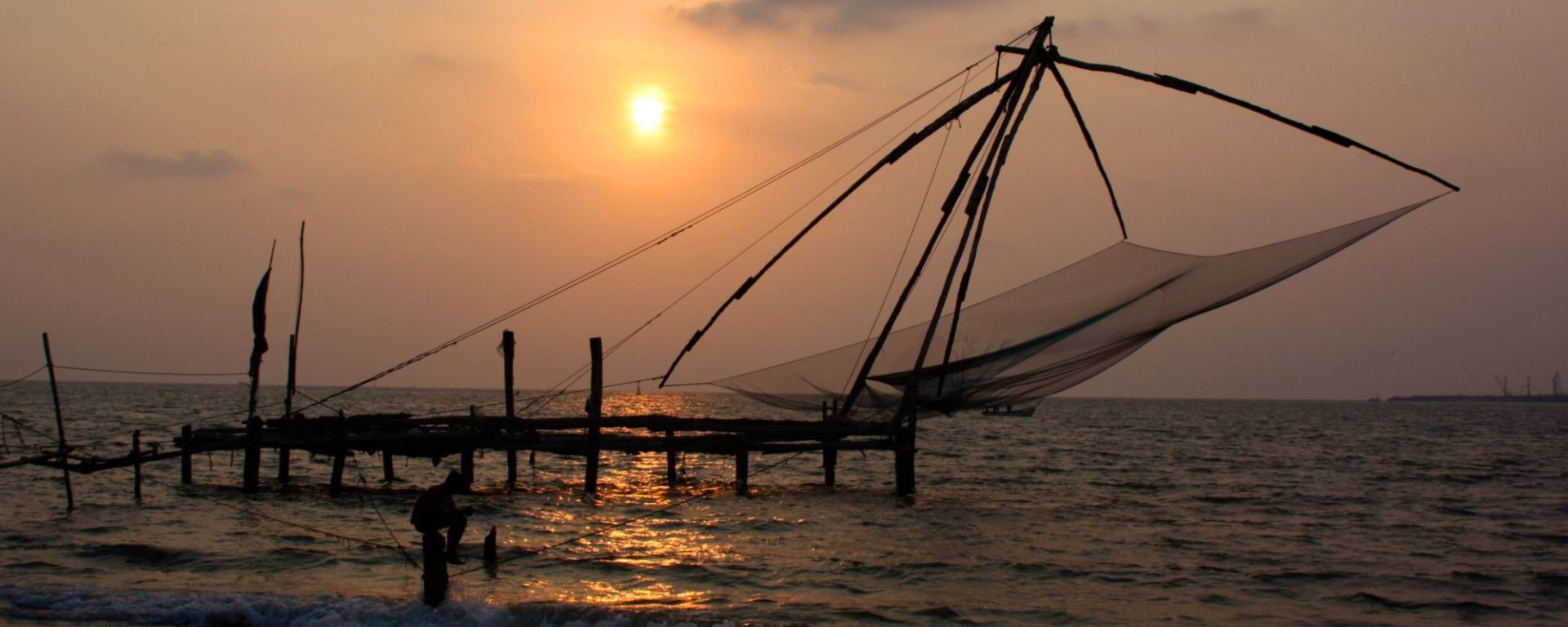 Spaziergang durch Fort Kochi: Kochi: Chinese fishing net