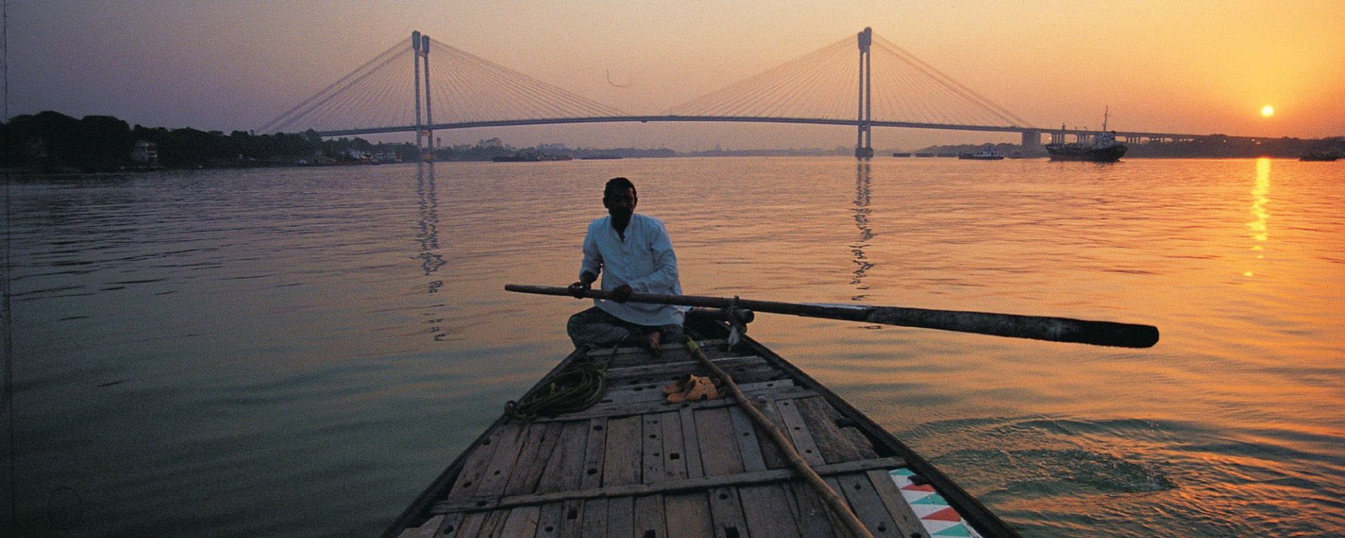 Coucher du soleil sur la rivière Hooghly à Kolkata: Kolkata Hooghly River