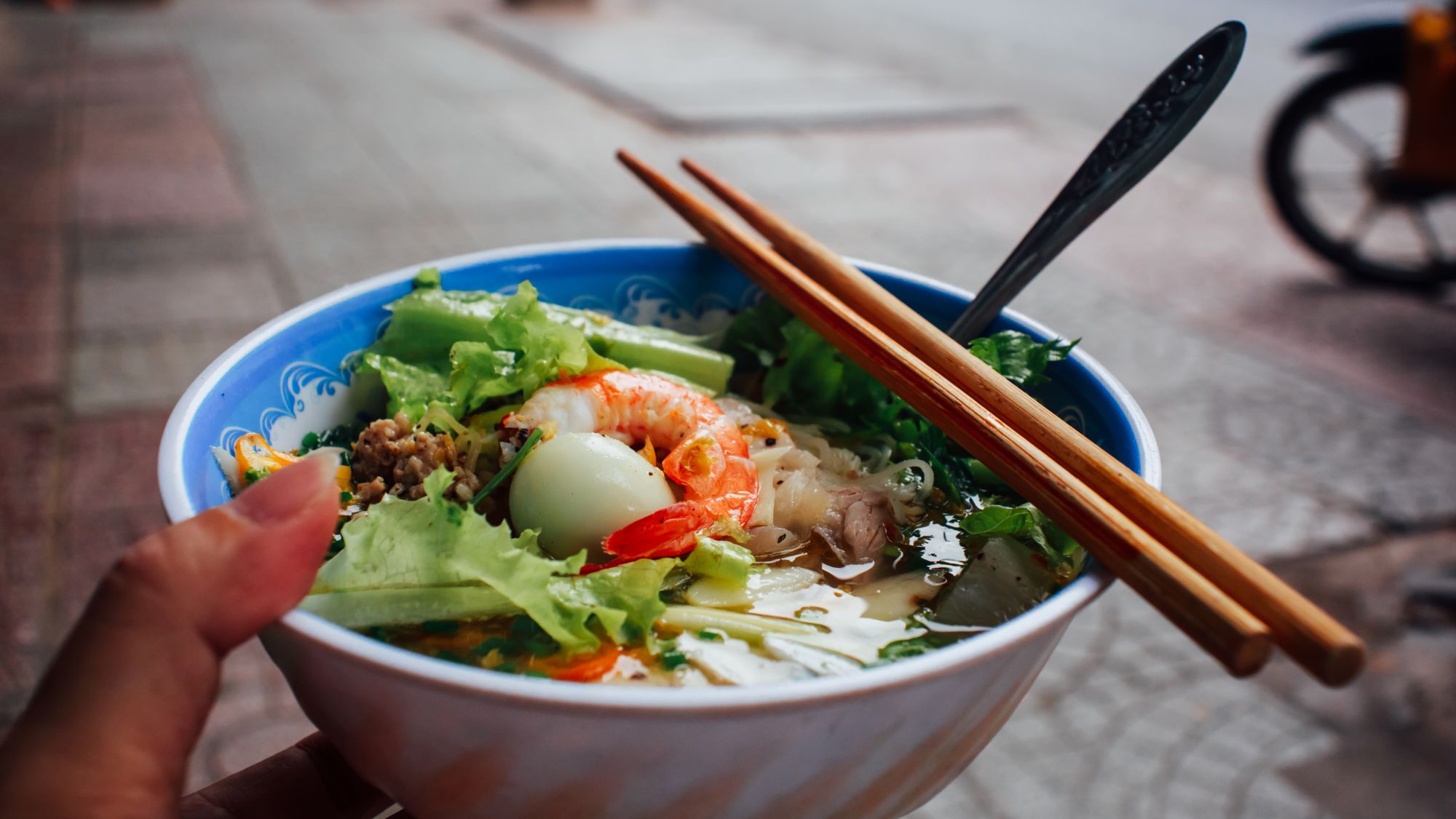 Street Food Tour in Hanoi: Hu tieu - Vietnamese street food