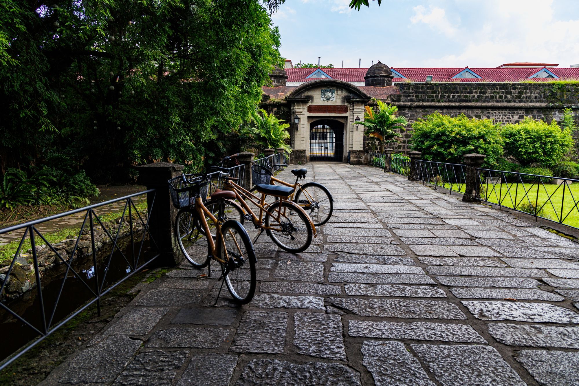 Le vieux Manille sur un vélo de bambou: Manila - Three bamboo bikes