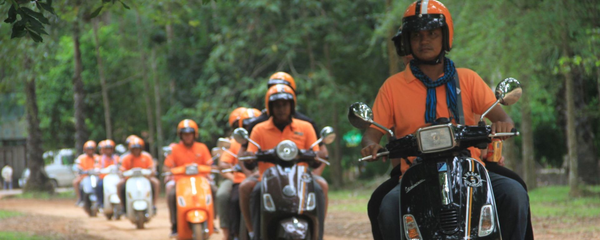 Tour en Vespa à travers Angkor à Siem Reap: Vespas