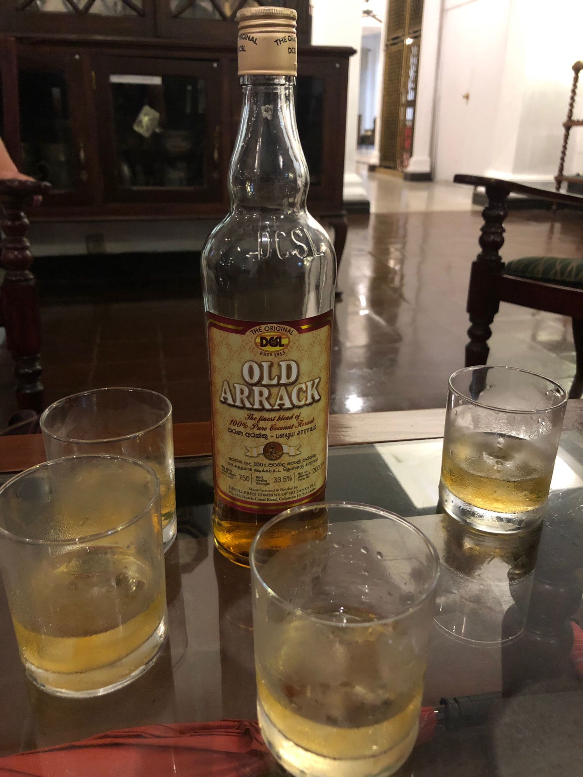 Kandy bei Einbruch der Nacht: Kandy by night | Arrack