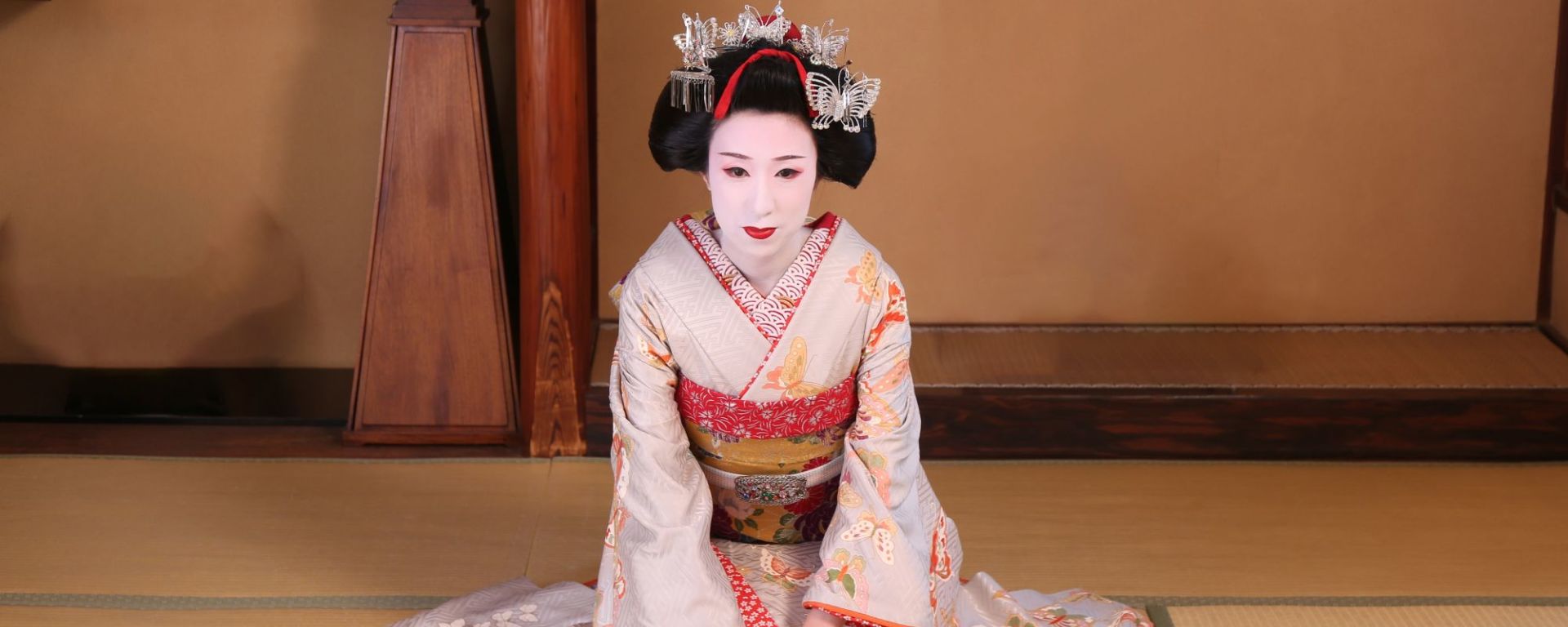 Le monde mystérieux des geishas à Kyoto: Maiko in Gion