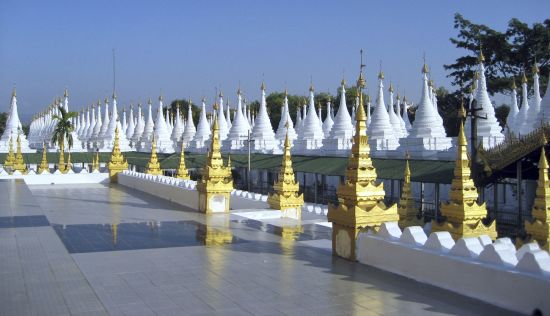 Le pays doré de Yangon: Mandalay Mingun