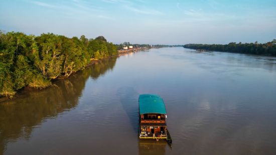 Dschungelabenteuer in Kalimantan, 4 Tage ab Palangkaraya: Rahai'i Pangun approaching a village