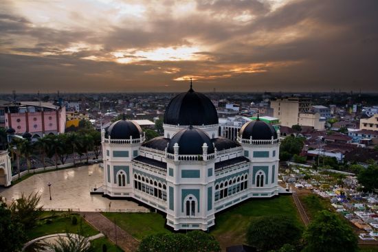 Sumatra Überlandreise ab Medan: Sumatra Medan Al-Mashun Mosque