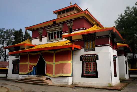 L'Himalaya pour les âmes d'explorateur de Bagdogra: Gangtok: Monastery