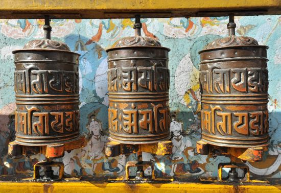 L'Himalaya pour les âmes d'explorateur de Bagdogra: Buddhist prayer wheels