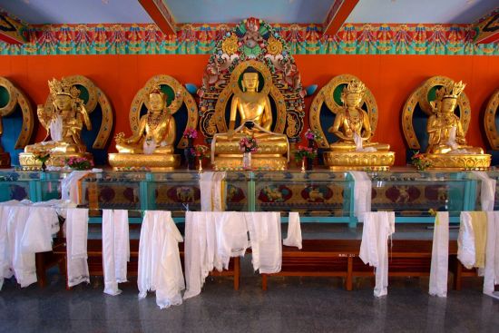Le sud diversifié de l’Inde de Kochi: Bylekuppe: Tibetan Monastery