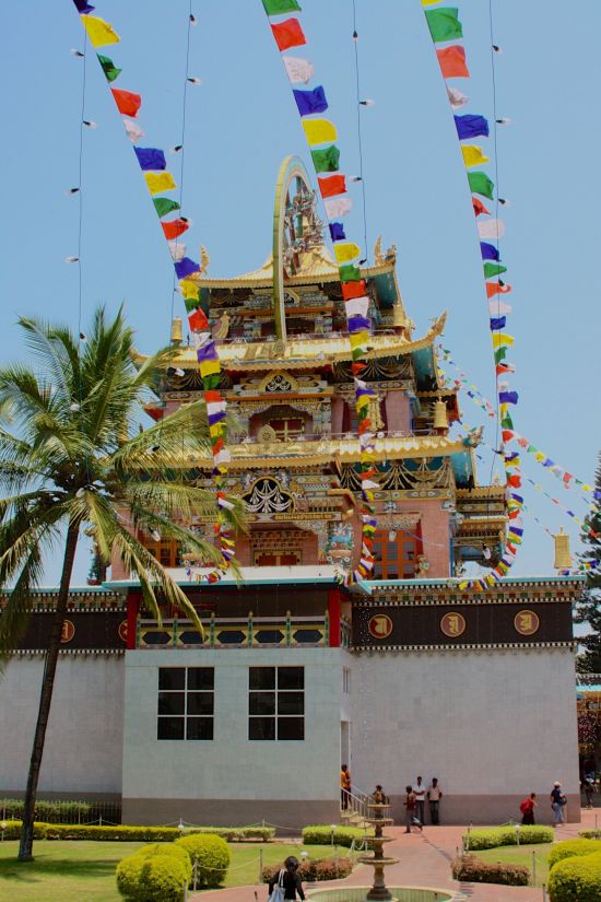 Le sud diversifié de l’Inde de Kochi: Bylekuppe: Tibetan Settlement