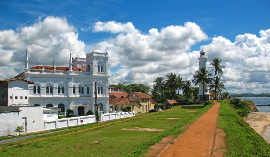 Uga Chena Huts - Safari dans le parc national de Yala - 3 jours de Colombo: Galle: Watchtower in the back