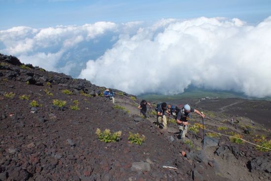 Mt. Fuji Trekking (Gruppe, Nebensaison) ab Tokio: Trekking Mt. Fuji