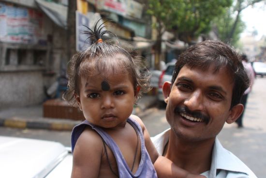 Unbekanntes Gujarat ab Ahmedabad: Mumbai: Happy father with his daughter