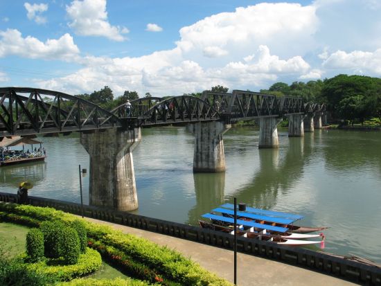 Natur & Kultur rund um Bangkok: River Kwai: famous bridge 