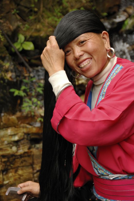 Découverte active de la Chine de Pékin: Longsheng: Yao lady with long hair