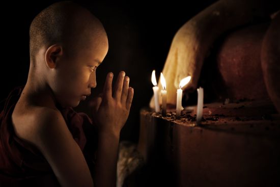 Faszination Myanmar - Ein Land im Wandel ab Naypyitaw: Bagan: young monk