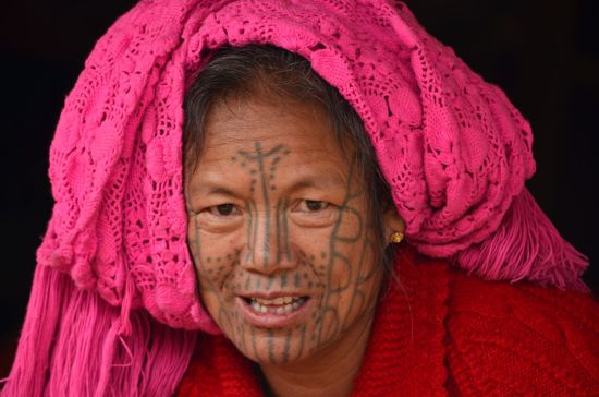 Ausflug in die Chin Berge ab Bagan: Myanmar Chin State People