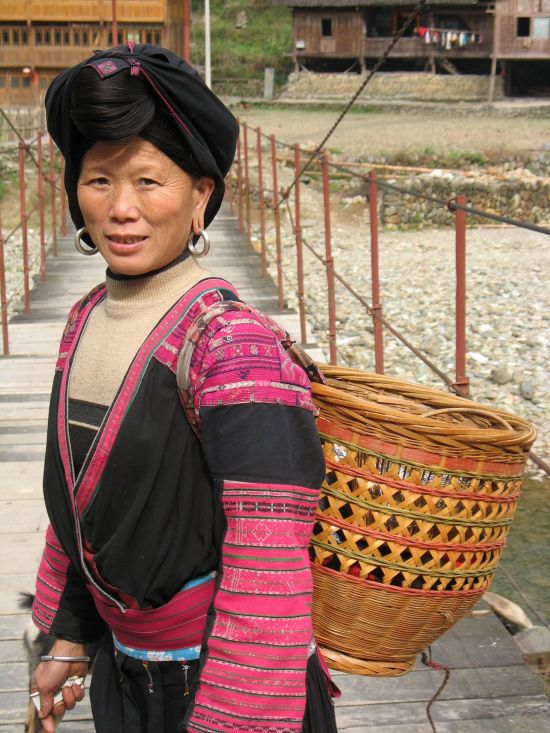 Découverte active de la Chine de Pékin: Longsheng: Native woman