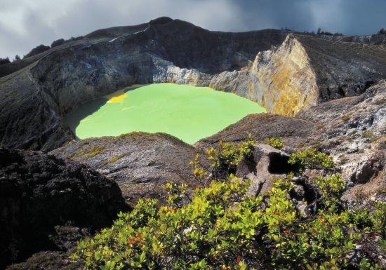 Flores - Traditionen, Riten und Vulkane ab Ende: Flores Mount Kelimutu