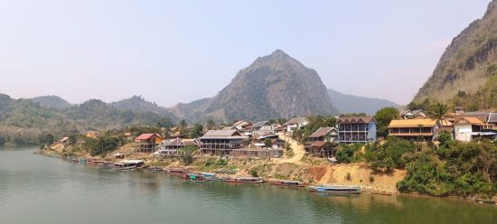 Laos Intensiv ab Vientiane: Nong Khiaw River bank