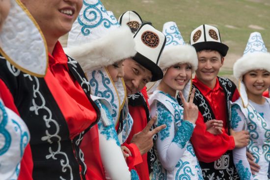 Auf den Spuren Marco Polos entlang der Seidenstrasse ab Peking: Locals having a good time