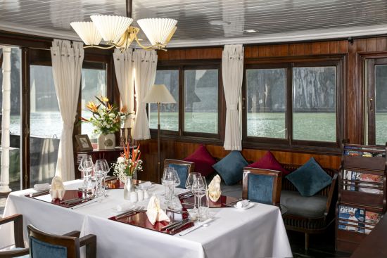 Halong Bucht Kreuzfahrten mit «Legend Halong» Privatboot ab Hanoi: f&b: Bhaya Legend 2-cabins