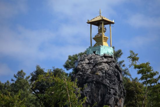 Kayah - Reise in eine verborgene Welt ab Inle Lake: Myanmar Kayah Loikaw Temple