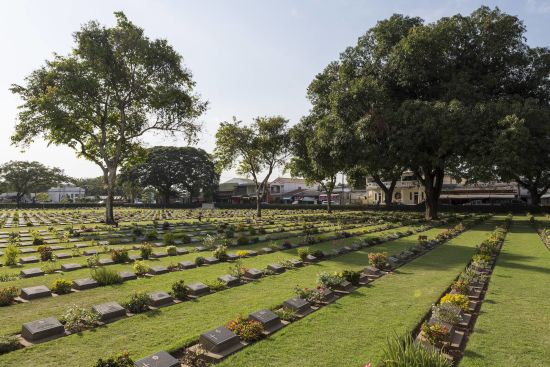 Le Siam royal de Bangkok: Kanchanaburi Cemetery