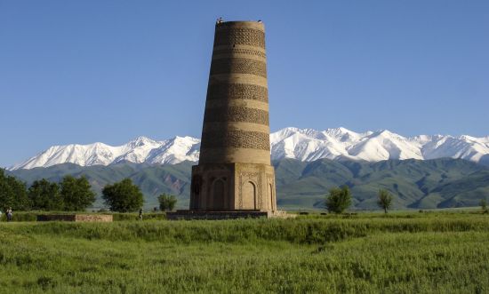 Auf den Spuren Marco Polos entlang der Seidenstrasse ab Peking: Burana tower