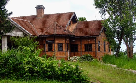 Wandern im malerischen Shan Staat (3 Tage) ab Inle Lake: Colonial Building