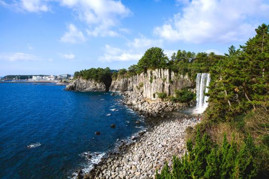 Mietwagen Rundreise «Jeju Island»: Jeongbang Falls