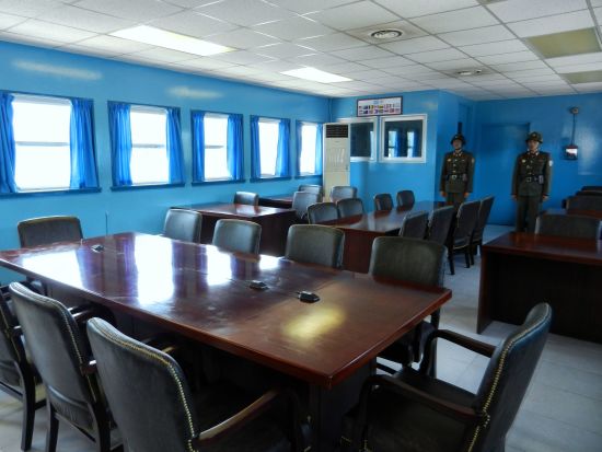 Grand circuit en Corée du Nord de Pyongyang: Panmunjon: Demarcation line