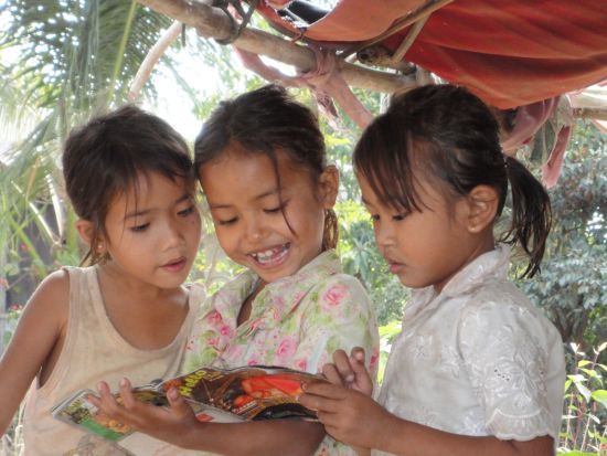 Im Wilden Westen Kambodschas ab Siem Reap: Cambodian Girls