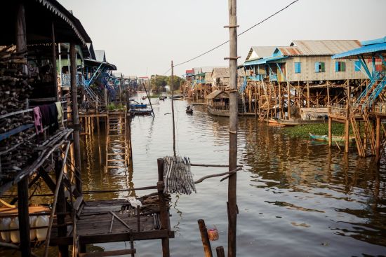 Im Wilden Westen Kambodschas ab Siem Reap: Tonle Sap Komprong Phlok The village on the water 