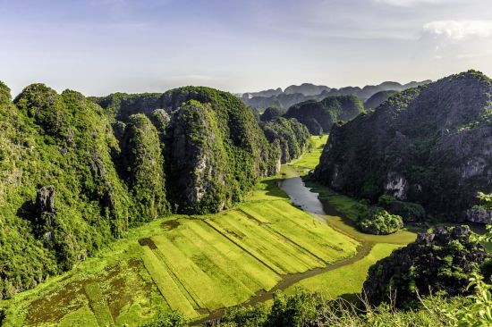 Impressionen Nordvietnams ab Hanoi: Ninh Binh: Dry Halong Bay