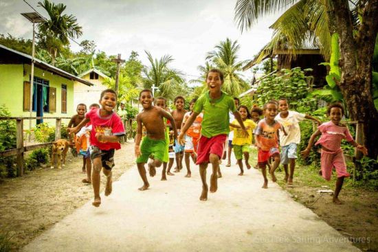 Kreuzfahrt im Inselparadies Raja Ampat ab Sorong: School
