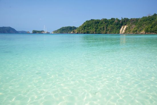 Circuit en voiture de location au sud de Bangkok: Mergui clear waters