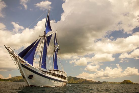 Kreuzfahrt im Inselparadies Raja Ampat ab Sorong: Ombak Putih Sailing Home