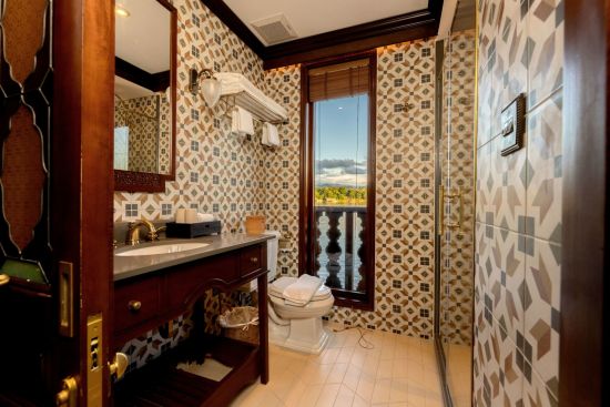 Croisière fluviale luxueuse au Laos de Vientiane: heritage-line-i-upper-mekong-i-ship-anouvong-i-deluxe-or-deluxe-executive-06_53169650157_o